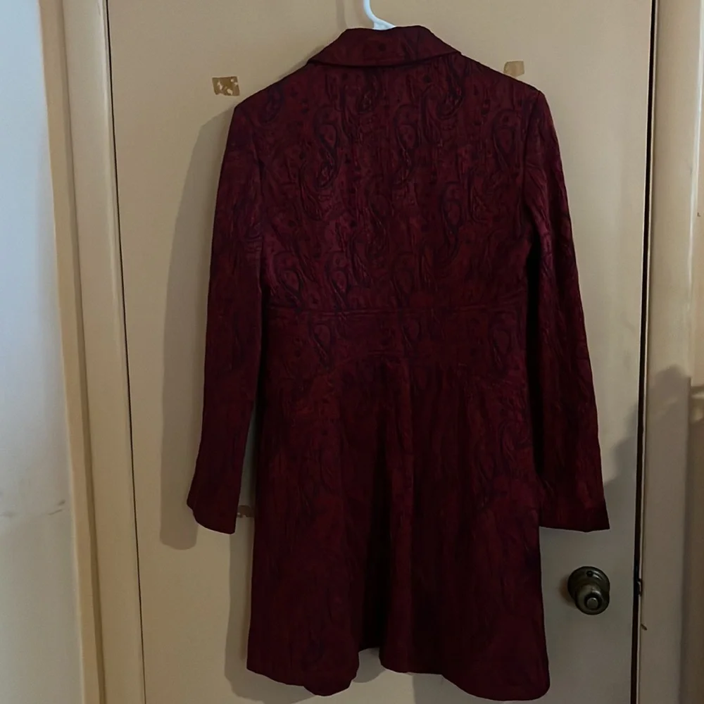 Coat - Picture 4 of 4